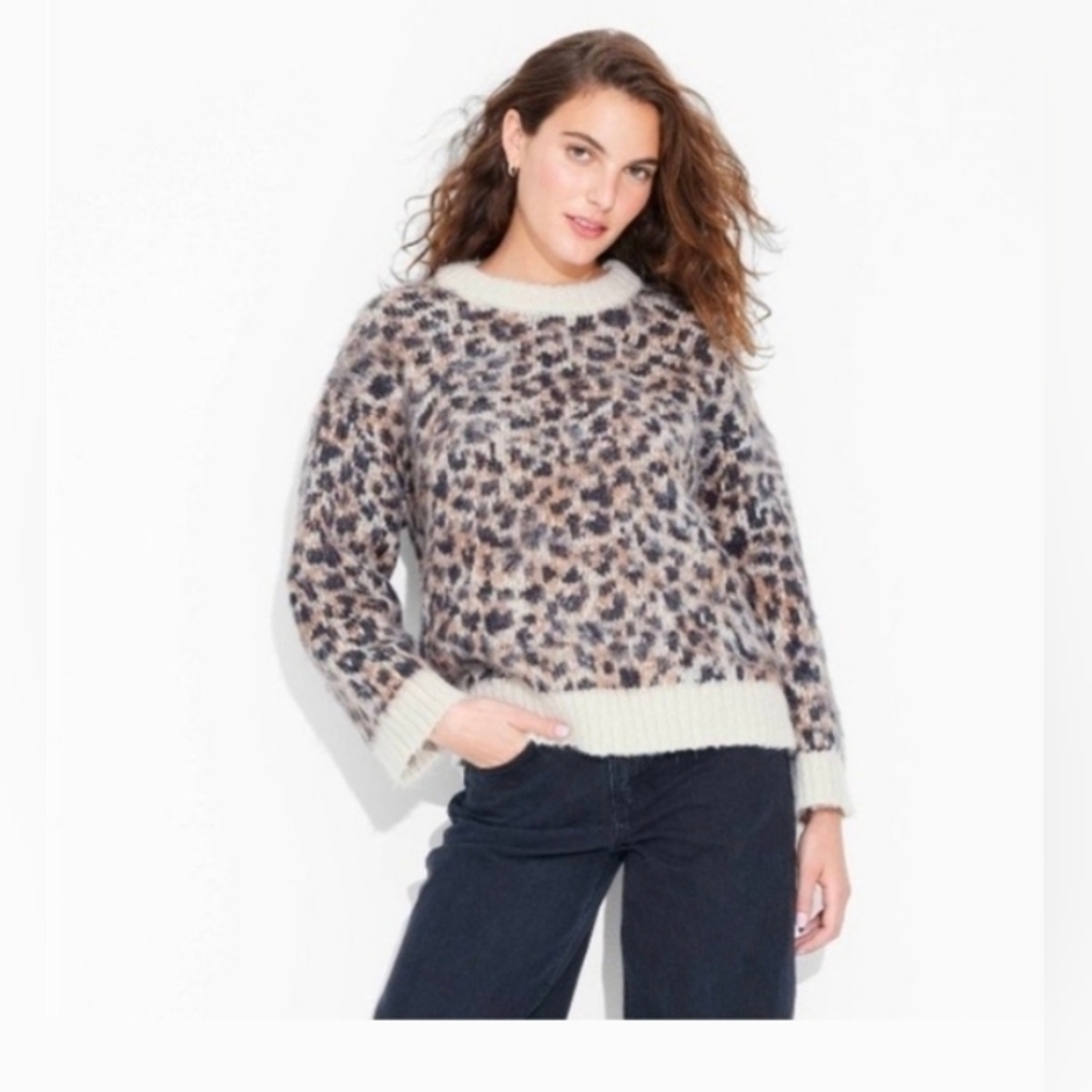 Wild Fable Holiday Sweater Women's Tan Leopard Print Oversized Eyelashes